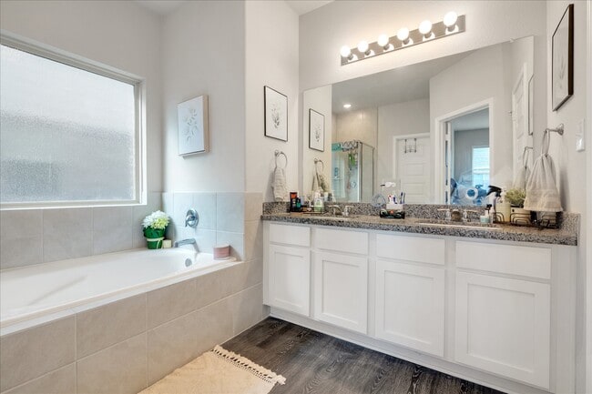 Building Photo - 8426 Moonlight Bay Cir