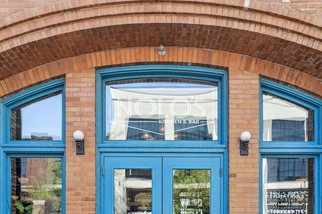 Building Photo - 700 N Washington Ave