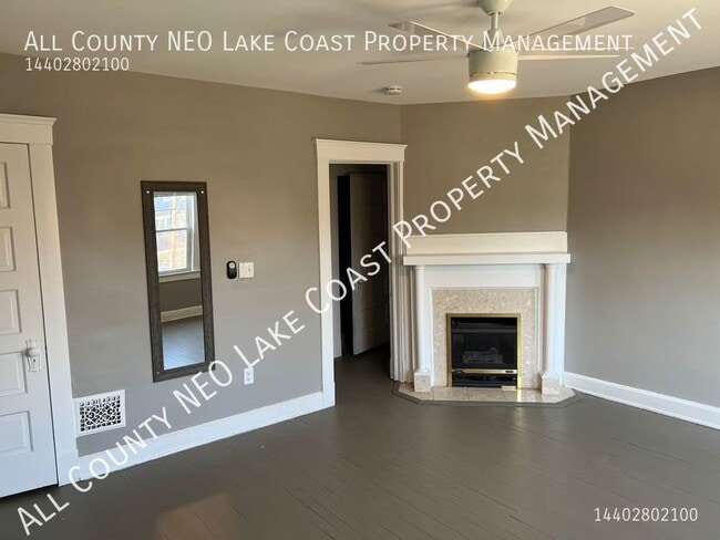 Building Photo - 1472 Ridgewood Ave