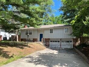 Building Photo - 6708 W 71st Terrace