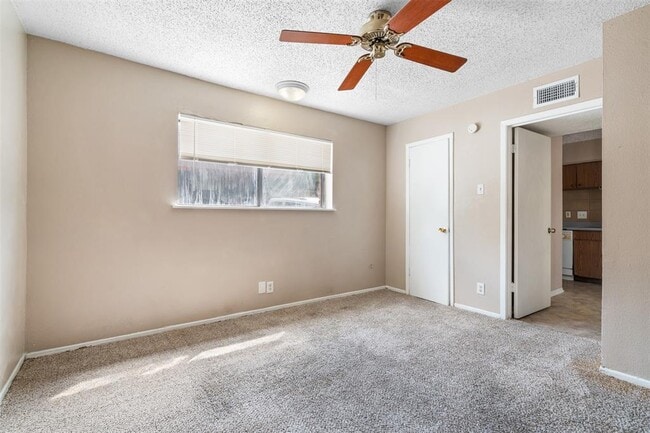 Building Photo - 311 E 31st St