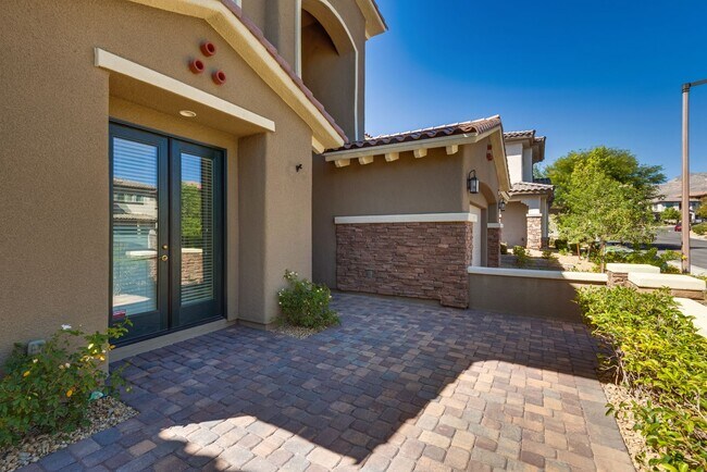 Building Photo - Stunning Summerlin Rental on Private Cul-d...