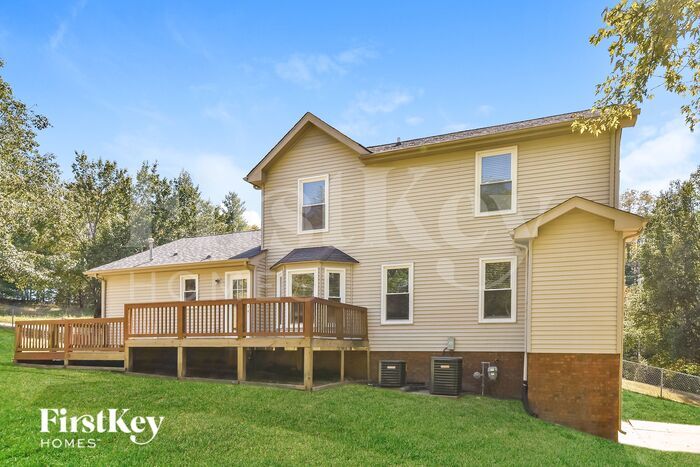 Building Photo - 609 W Creek Dr