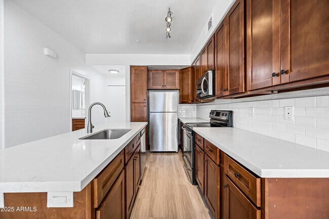 Building Photo - 4608 W Maryland Ave