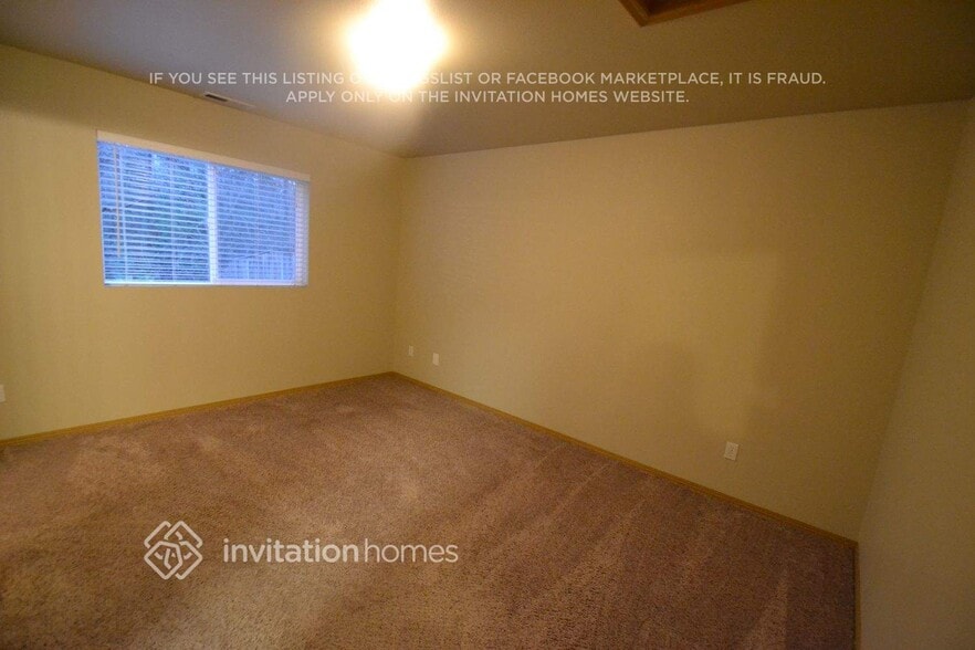 Building Photo - 2427 S 354th St