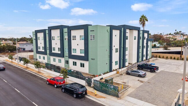 Building Photo - Leffingwell Apartments - 1 BED/1BATH