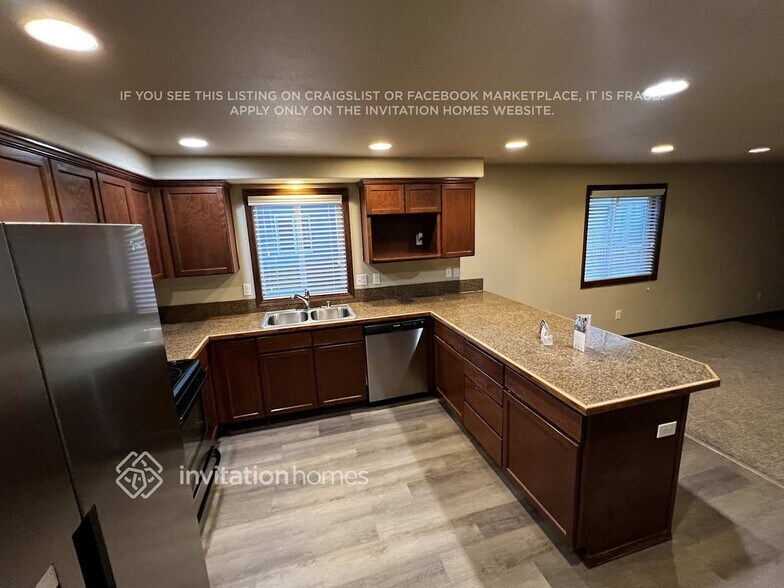 Building Photo - 4822 145th Pl NE