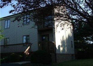 Building Photo - 91 Chatham Ct