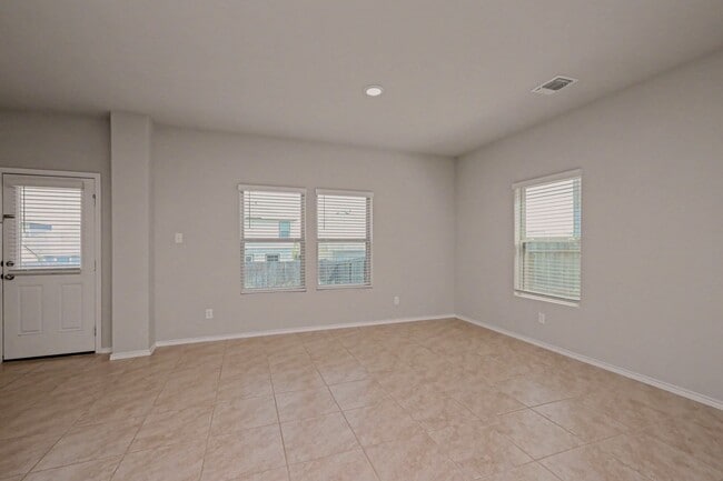 Building Photo - Spacious 2-Story Home w/ Open Floor Plan & Private Yard – St. Hedwig