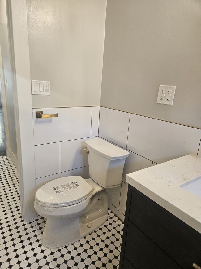 Building Photo - 4318 Wehrle Ct