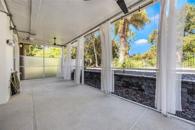 Building Photo - 349 La Creek Ct