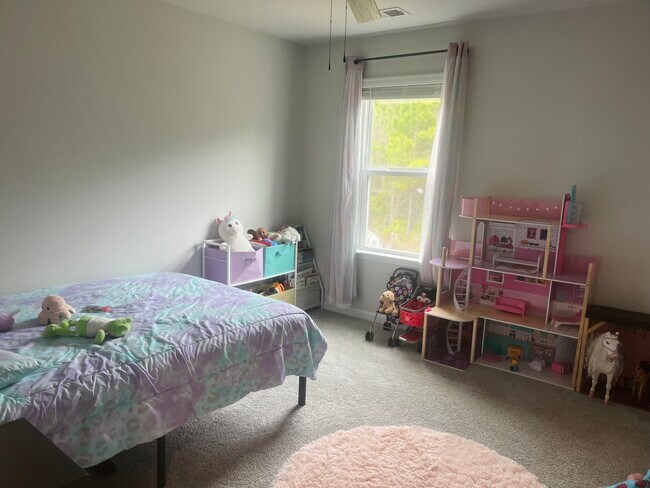 Building Photo - Eagle Creek