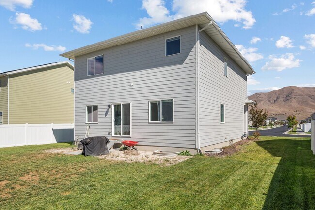 Building Photo - 3477 N Finch Ln