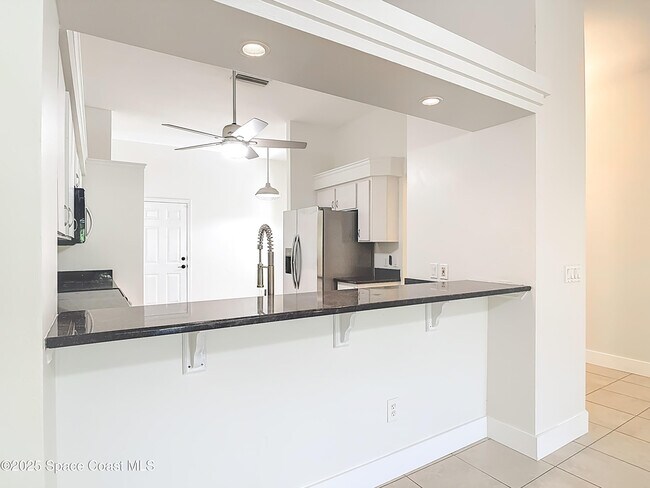 Building Photo - 1184 Athlone Way