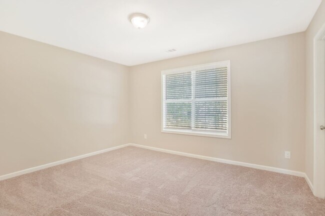 Building Photo - 6522 Battery Pt