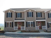 Building Photo - 3BR, 2 ba townhouse in the Pinnacles with views