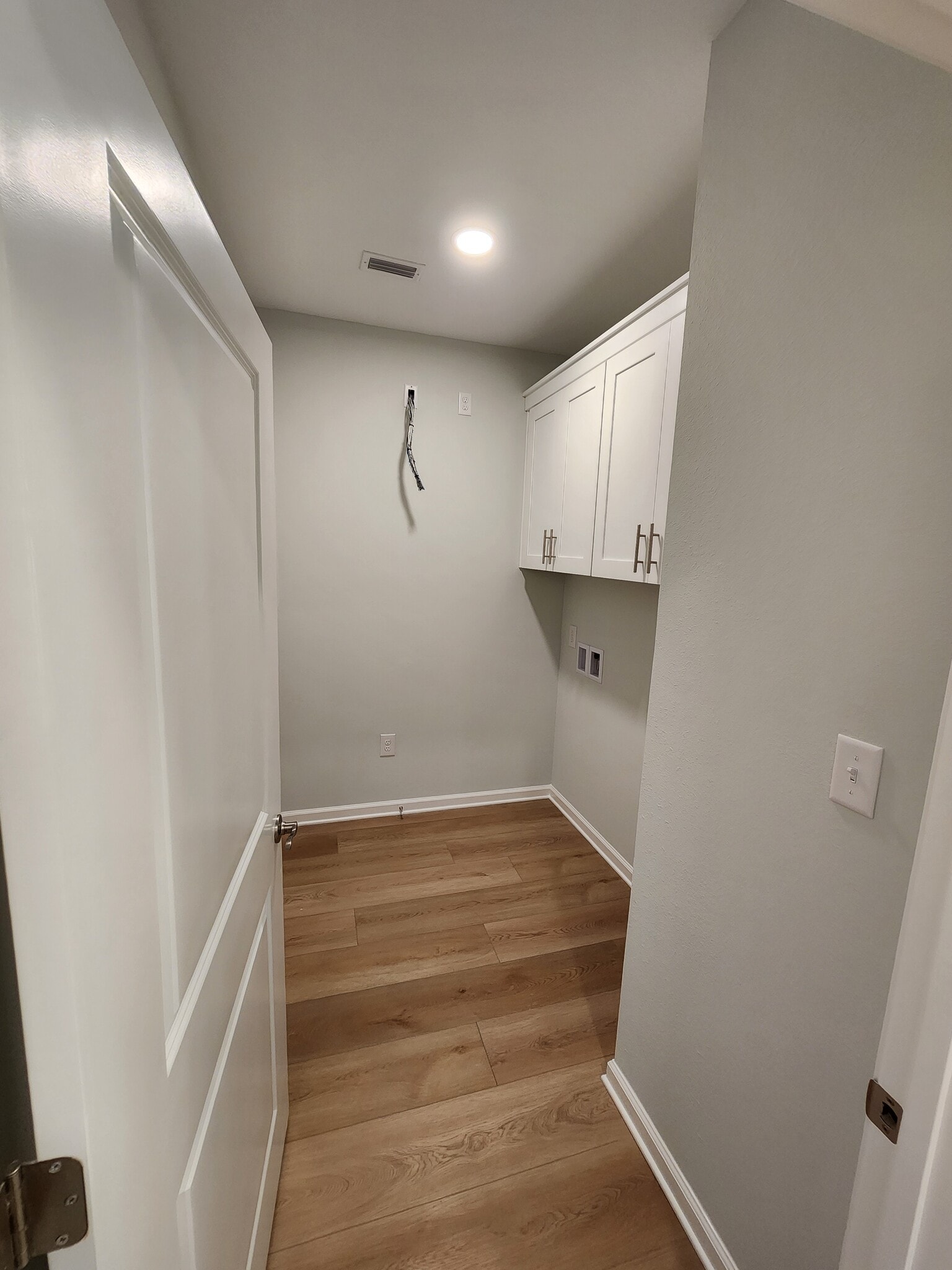 Building Photo - 102 Riverwalk Cir