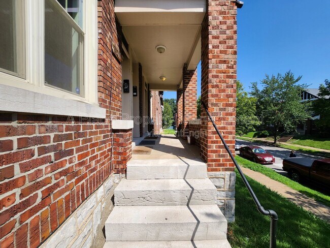 Building Photo - 3145 Halliday Ave