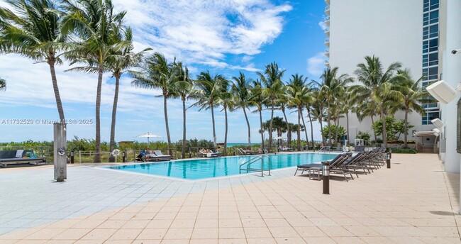 Building Photo - 6801 Collins Ave