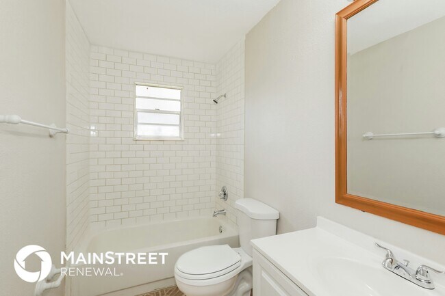 Building Photo - 8162 Cayuga Trail W