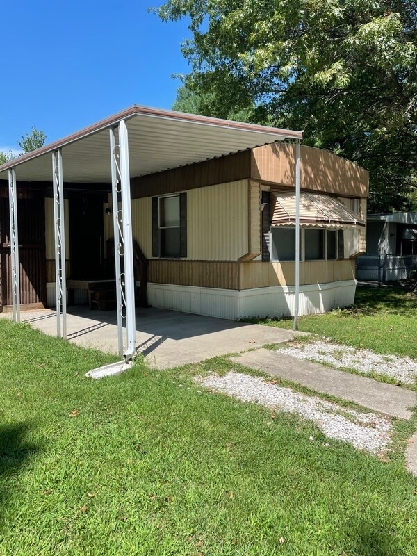 1701 Mascoutah Ave 1701 Mascoutah Ave Belleville IL 62220 Apartment