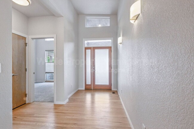 Building Photo - 1821 Blue Star Ln