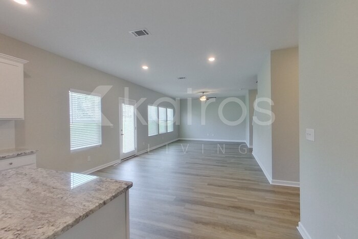 Building Photo - 7034 Foggy River Dr