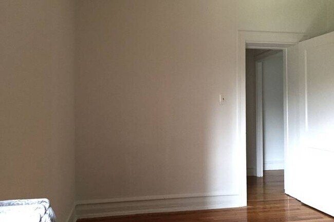 Floorplan - 5300-5308 S. Greenwood Avenue