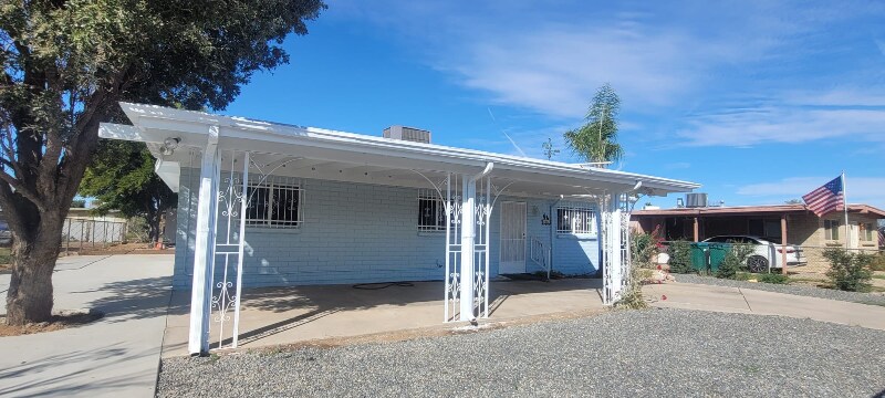 Building Photo - 5862 S Aldorn Dr