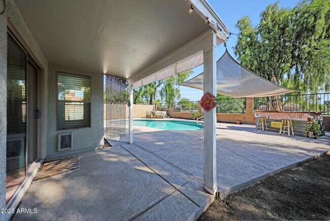 Building Photo - 14635 N 147th Ln