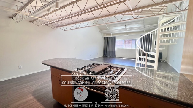 Building Photo - Contemporary loft-style 1 bedroom $2400