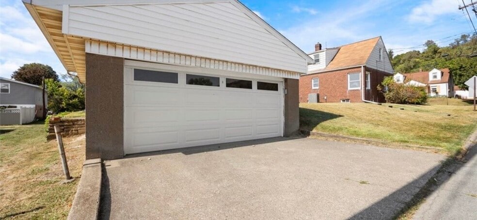 Detached garage - 1284 Ohio Ave