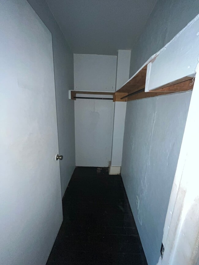 Building Photo - 802 N 71st St