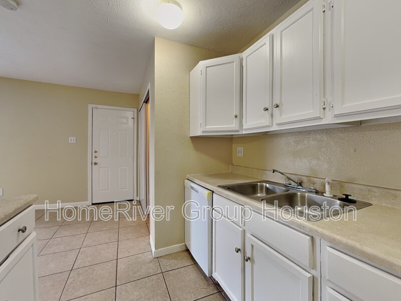 Building Photo - 5114 Shadowridge Dr