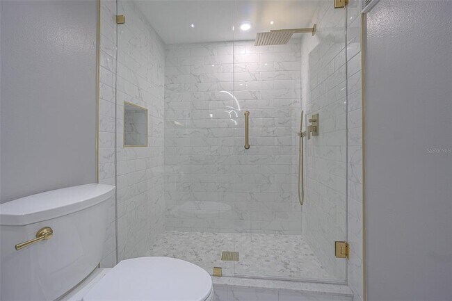 Building Photo - 2333 Feather Sound Dr