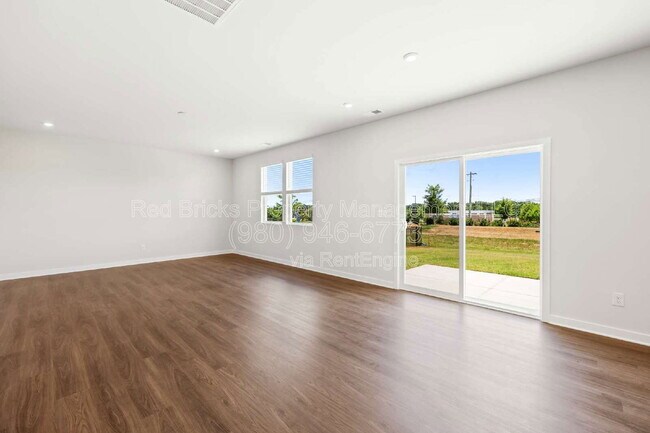 Building Photo - 2160 Blue Sky Mdws Dr