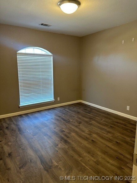 Building Photo - 2206 West 120th Ct S