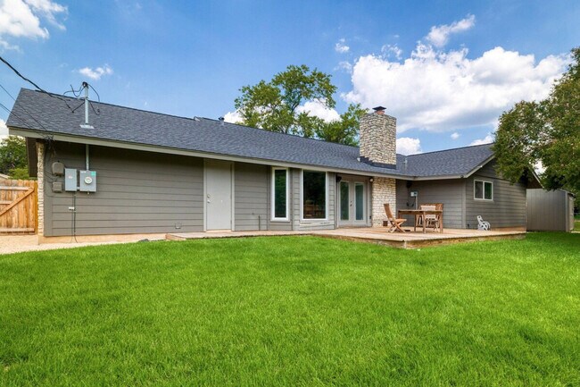 Building Photo - 7107 Scenic Brook Dr