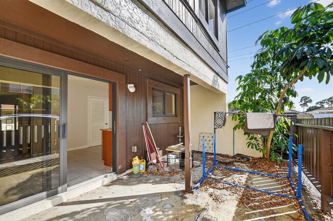 Building Photo - 5352 Bosque Ln