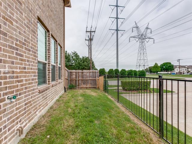 Building Photo - 4857 Pasadena Dr