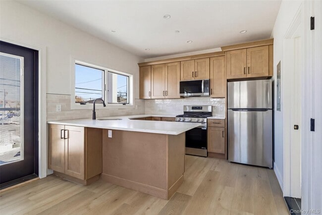 Building Photo - 56 Suffolk Rd