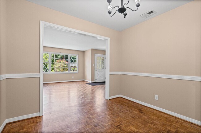 Building Photo - 5516 Brightwood Ln