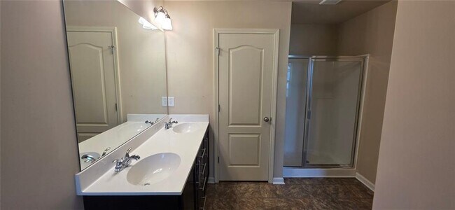 Building Photo - 3912 Brockenhurst Dr