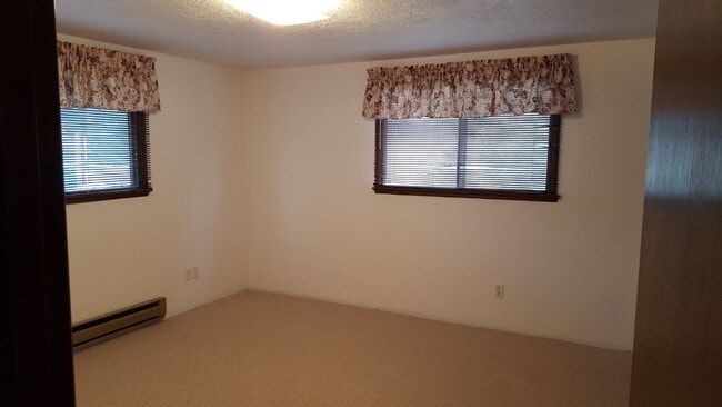 Building Photo - 2 bed, 2 bath, 2 car garage in Agnew