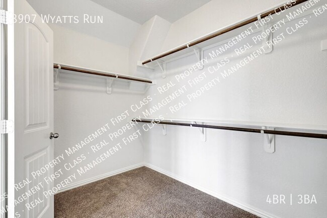 Building Photo - 8907 Wyatts Run-