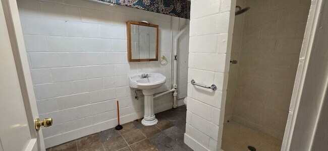 Building Photo - Red Oak Farm - Columbia County