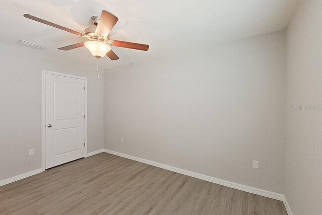 Building Photo - 8645 SW 44th Ct