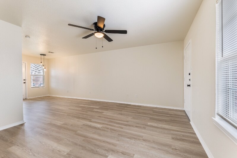 Building Photo - 5810 Redstone Dr