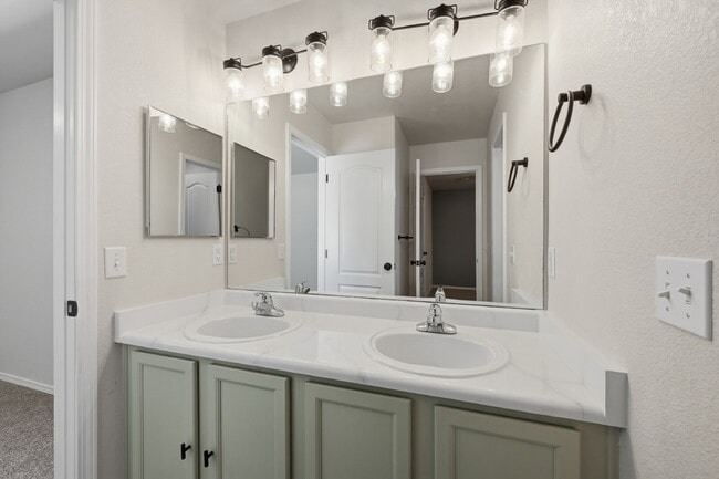 Building Photo - $2,640.95 with $300 off the first month's rent, 4 Beds - 3.5 Bath, Single Family Home in Colorado...