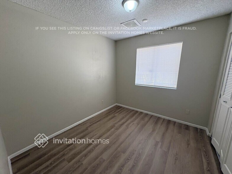 Building Photo - 7556 W Turney Ave